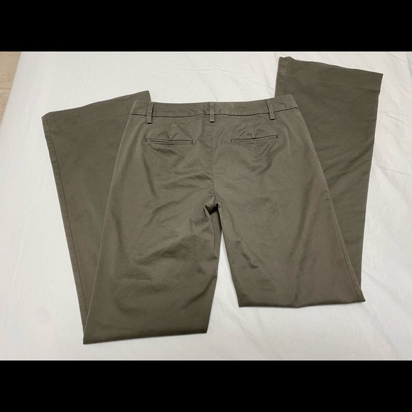 The Gap long khaki’s - Picture 7 of 10